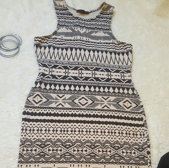 Aztec Print Bodycon Dress - Picture 3 of 5